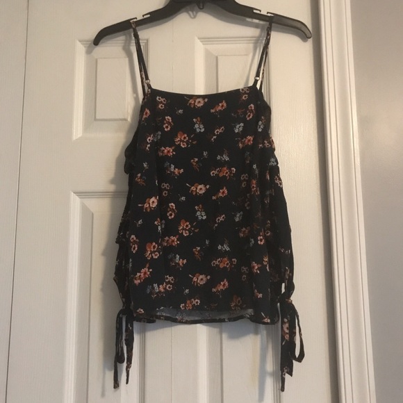 Floral top - Picture 2 of 4